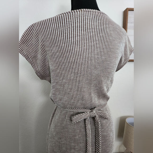 URBAN OUTFITTERS CAUTION TO THE WIND FAUX WRAP DRESS - Picture 8 of 9